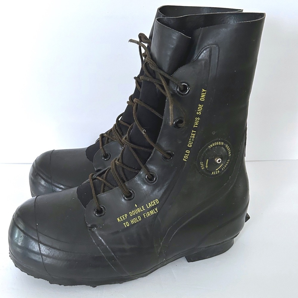 Bata Mickey Mouse Boots Mens 8R Black US Military Bunny Extreme Cold 1982 READ